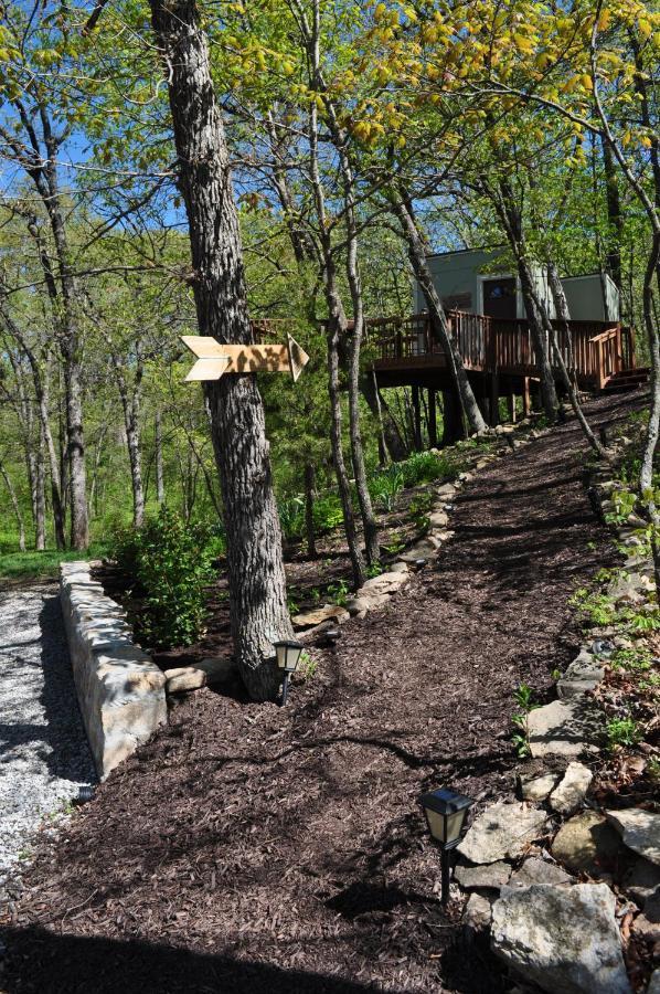 Seven Oaks - Treehouse With Deck Villa Lenexa Exterior photo