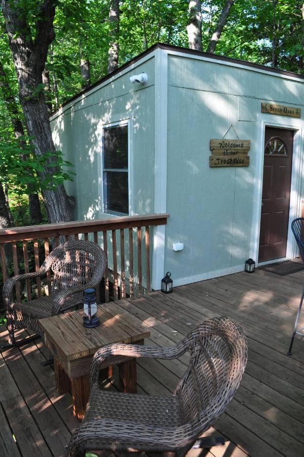 Seven Oaks - Treehouse With Deck Villa Lenexa Exterior photo