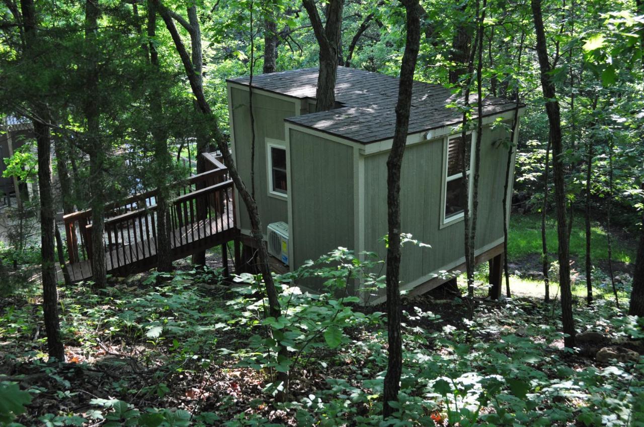 Seven Oaks - Treehouse With Deck Villa Lenexa Exterior photo